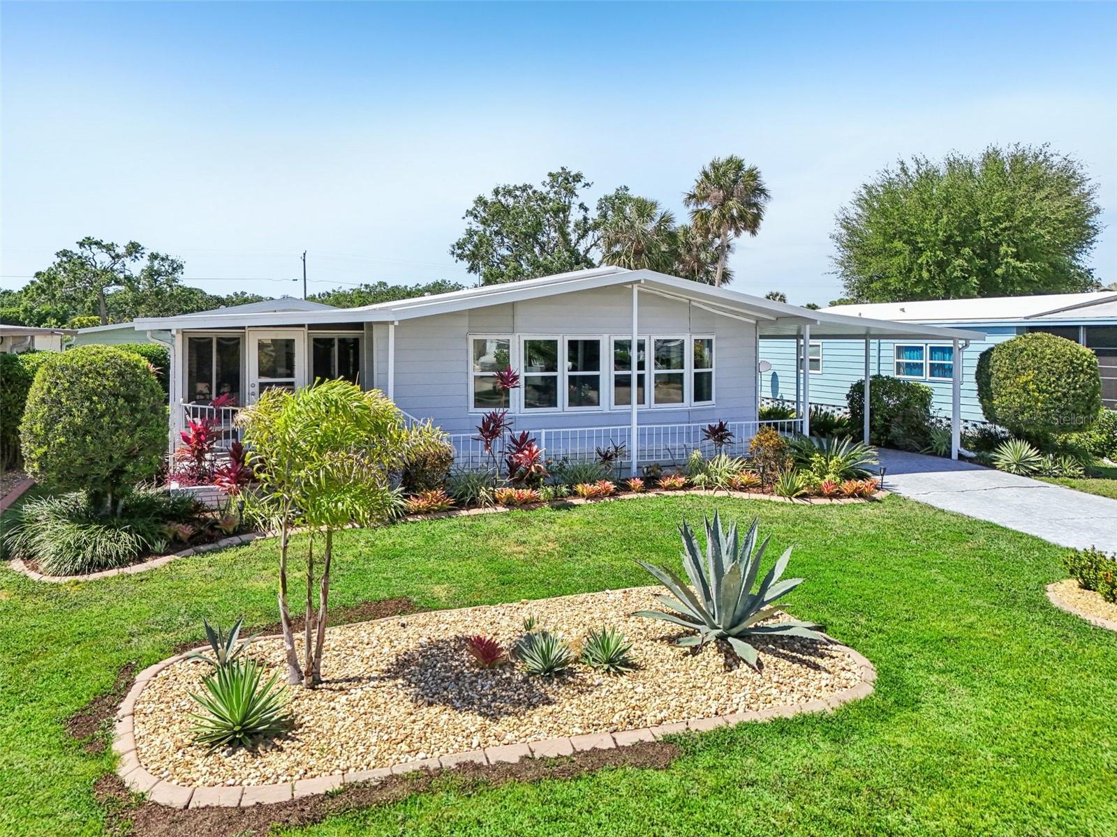 8534 IMPERIAL CIRCLE