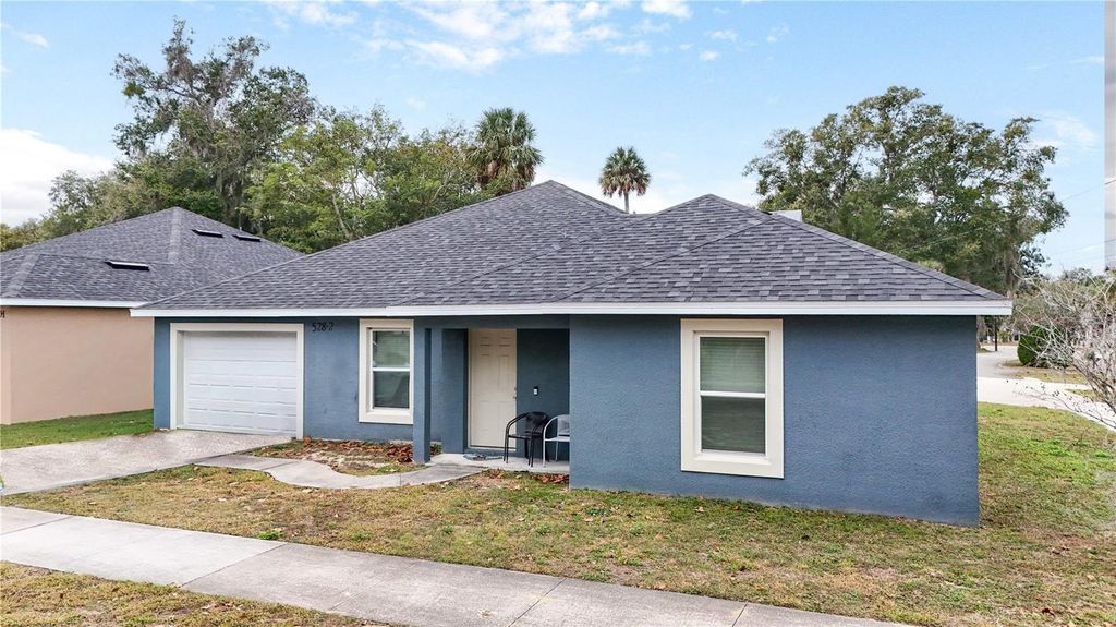 Photo of 528 E Citrus Avenue, Eustis, FL 32726 (MLS # G5105606)