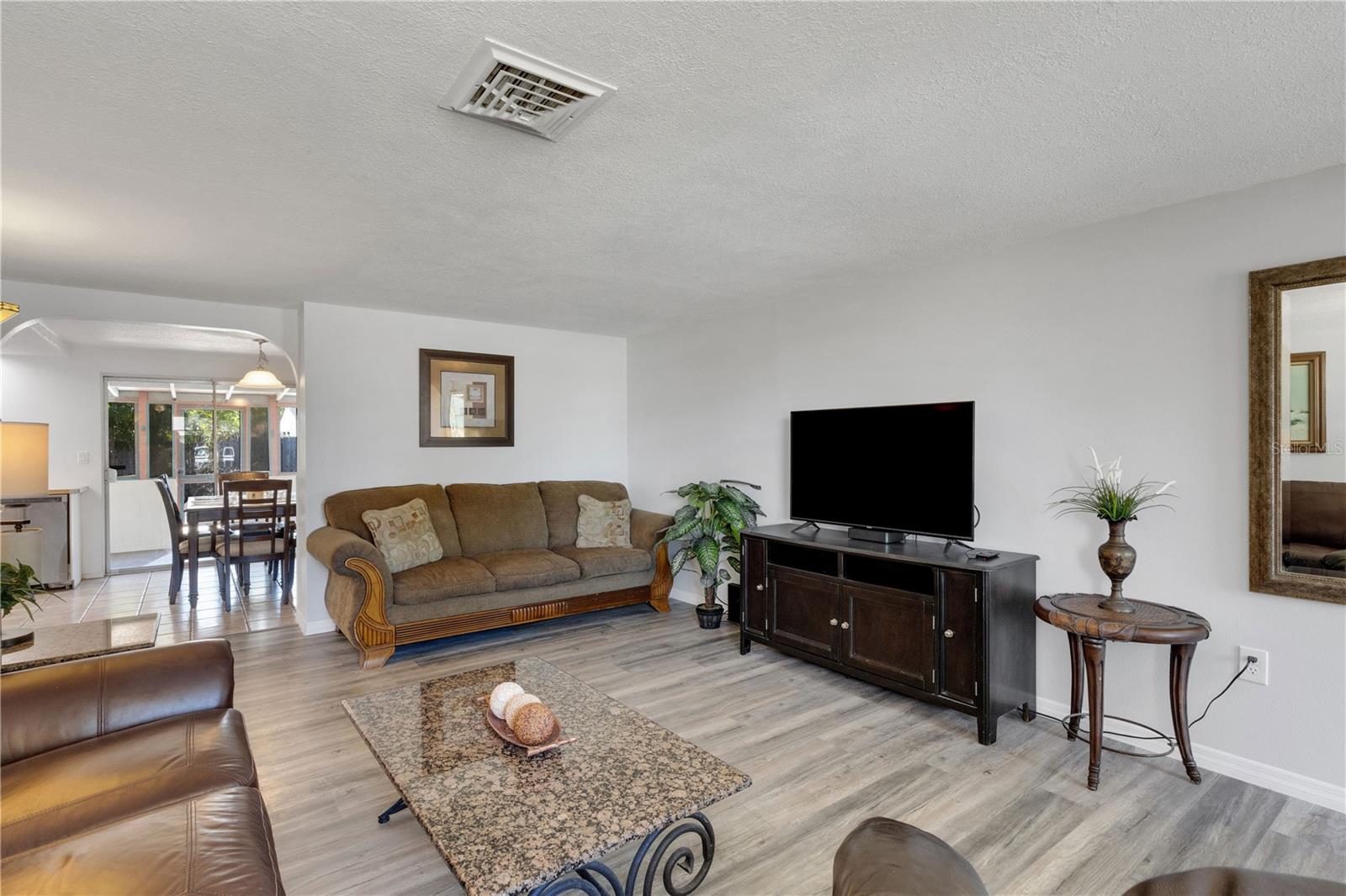 Search Properties for Sale 4 979 KIMBALL ROAD