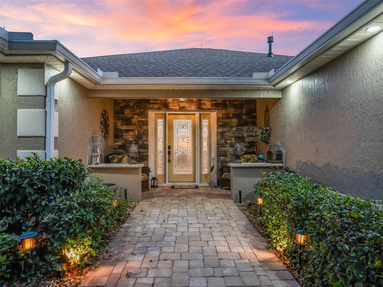 2223 WESTCHESTER WAY