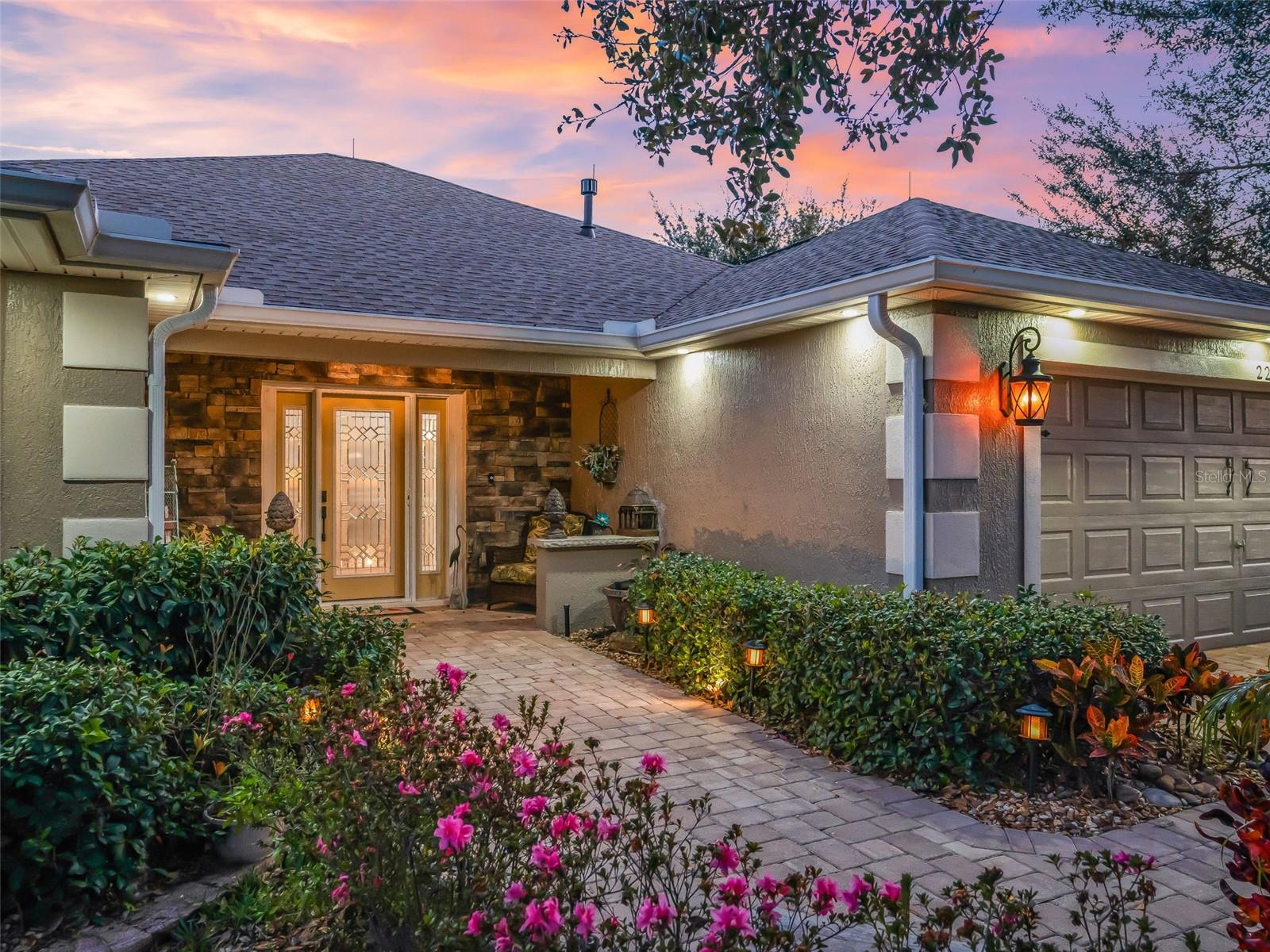 2223 WESTCHESTER WAY