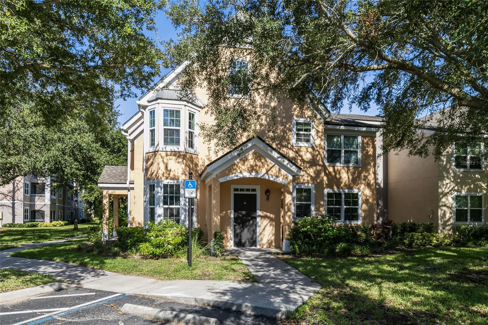 HAMPTONS/METROWEST - Residential