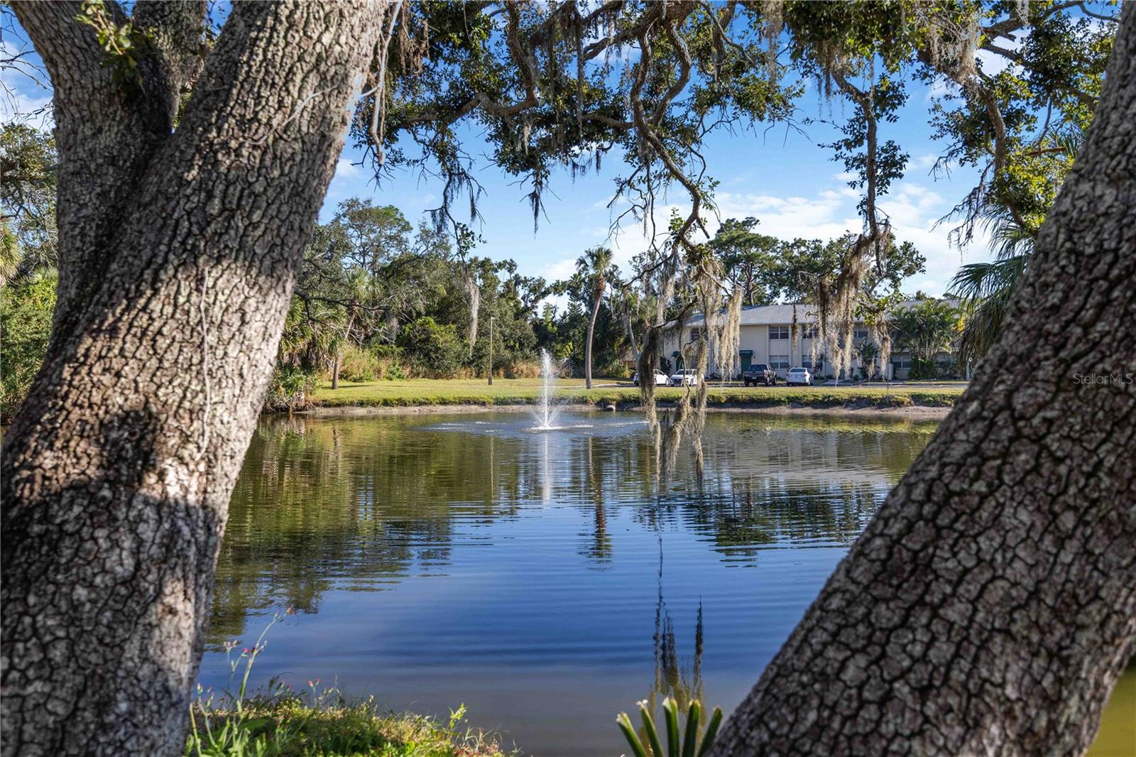 SUMMER LAKES - Residential