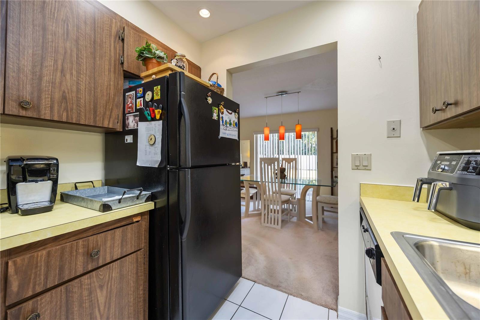 SUMMER LAKES - Residential