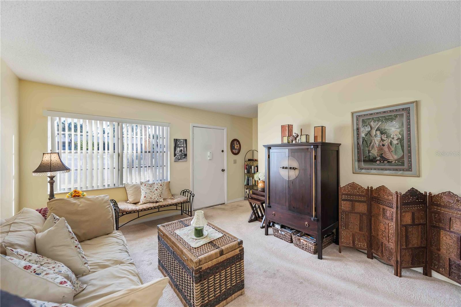 SUMMER LAKES - Residential