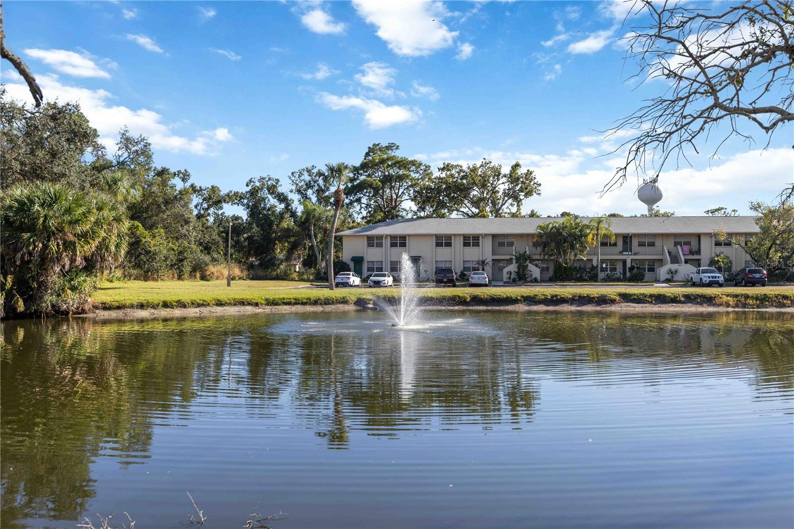 SUMMER LAKES - Residential