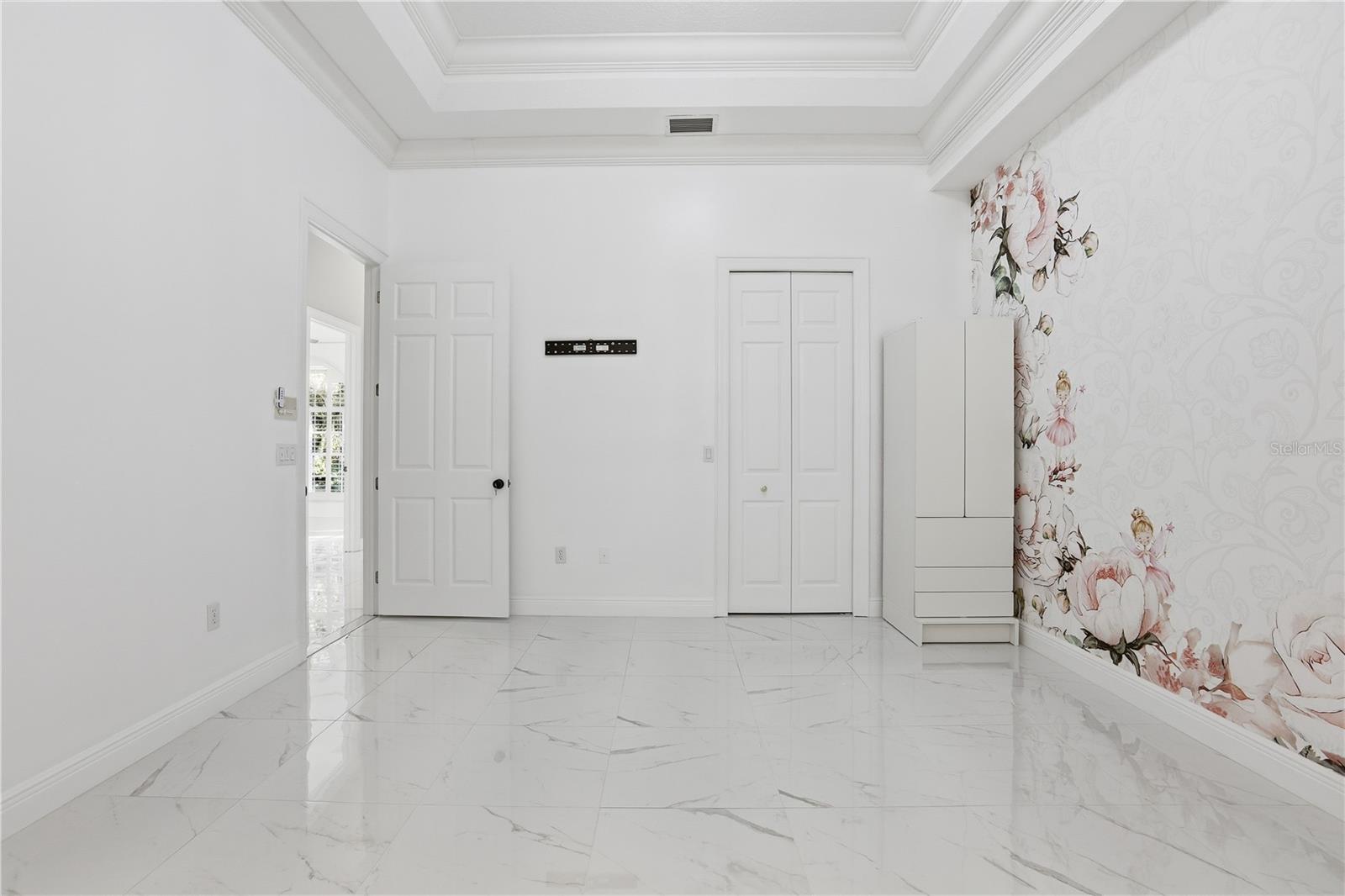 CRESCENT OAKS COUNTRY CLUB REGENCY PH 2 - Residential