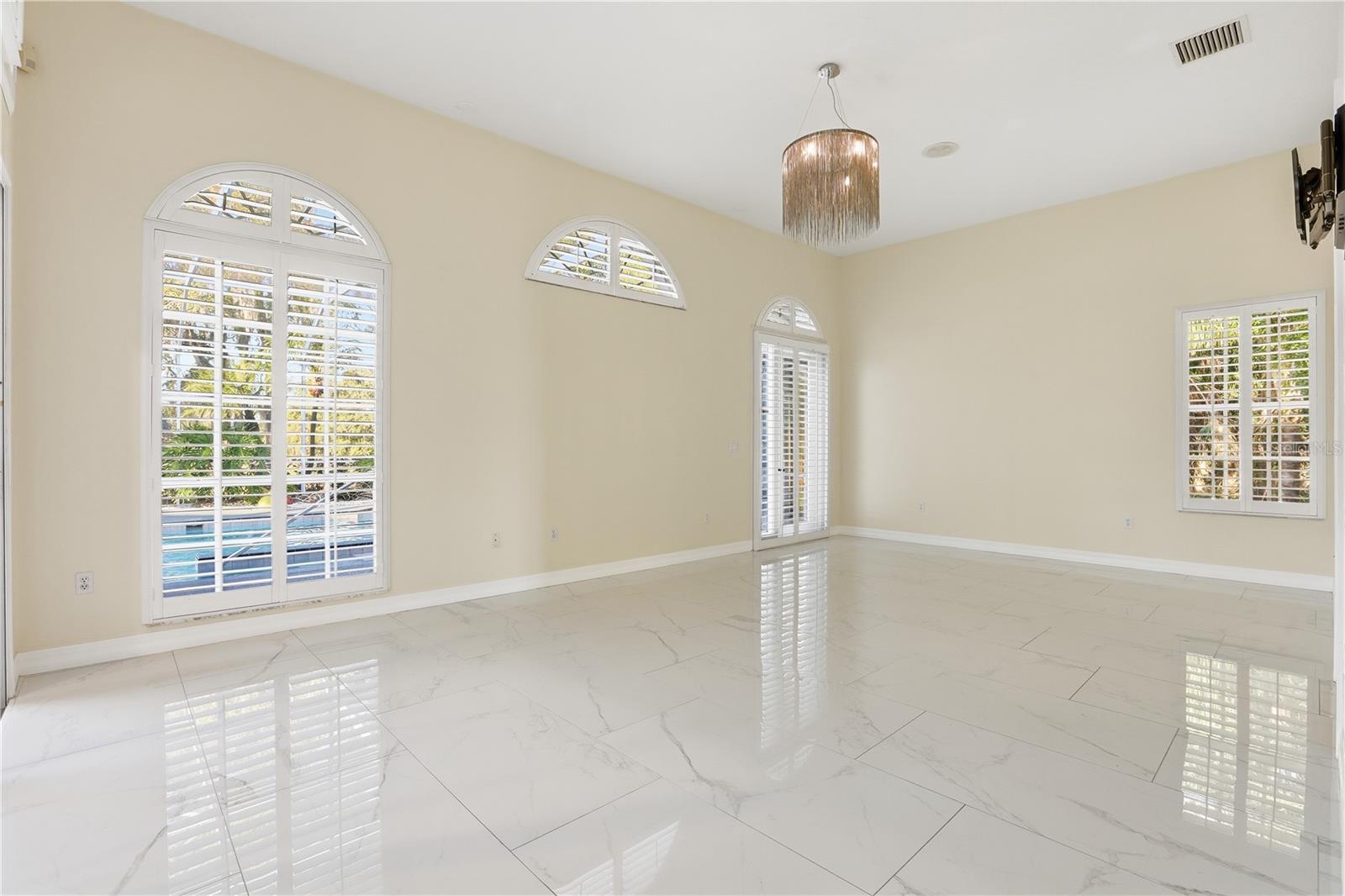 CRESCENT OAKS COUNTRY CLUB REGENCY PH 2 - Residential