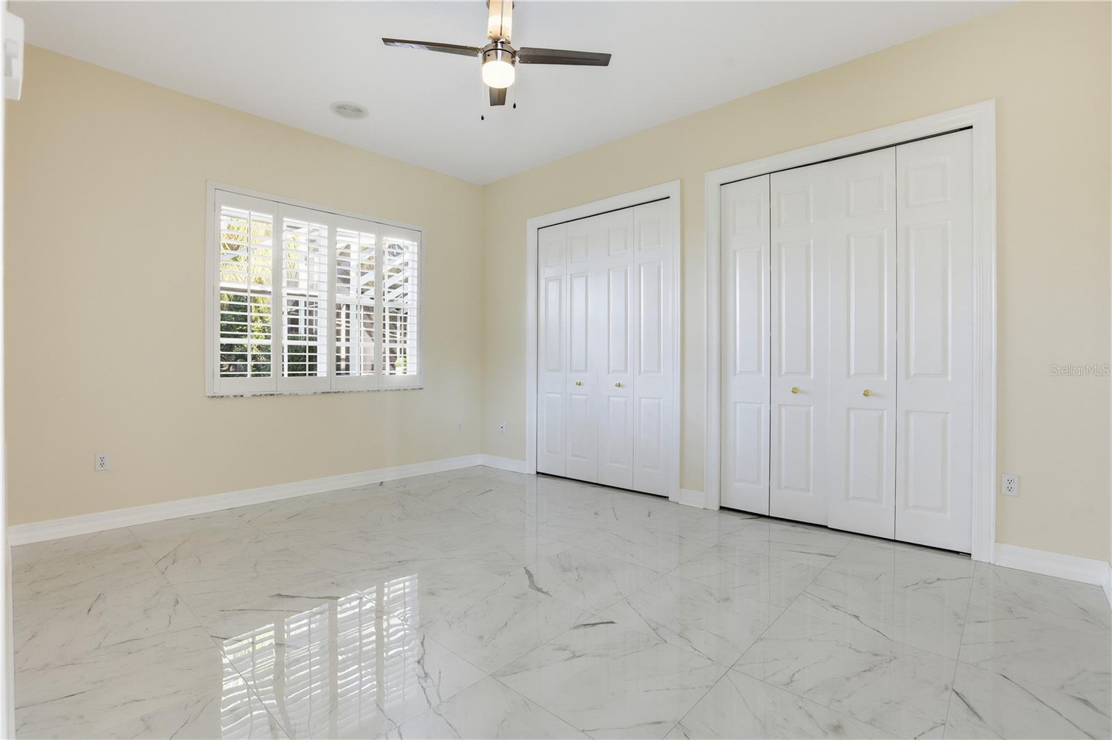 CRESCENT OAKS COUNTRY CLUB REGENCY PH 2 - Residential