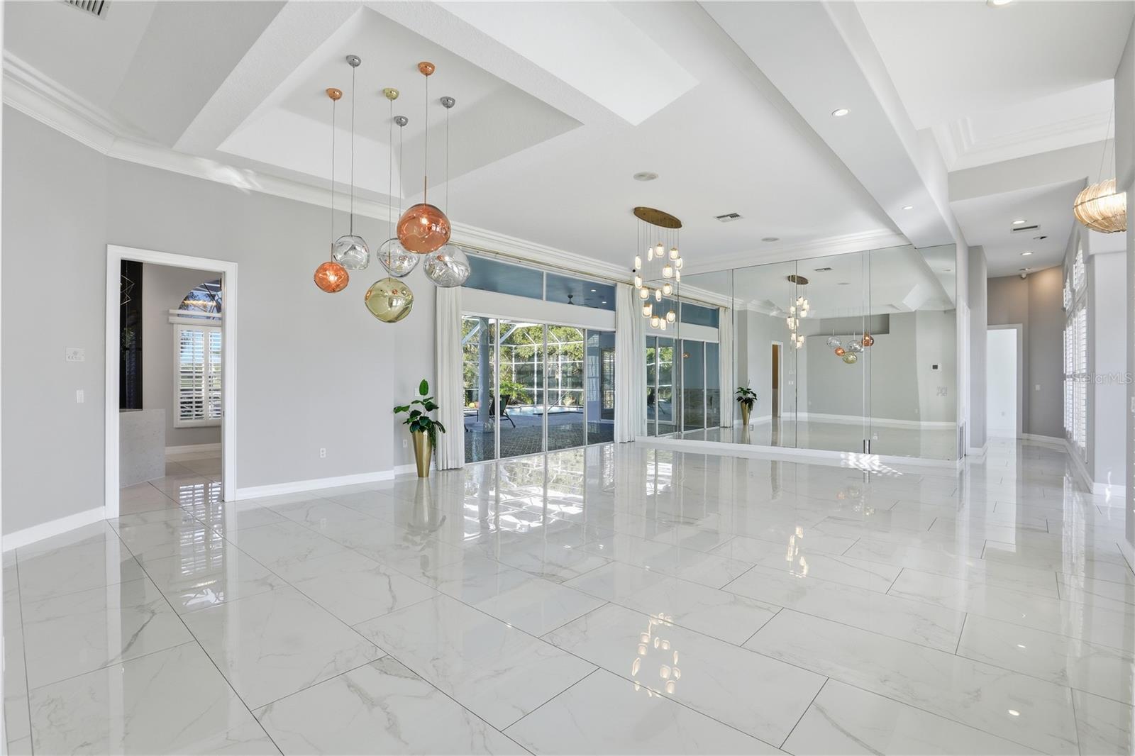 CRESCENT OAKS COUNTRY CLUB REGENCY PH 2 - Residential