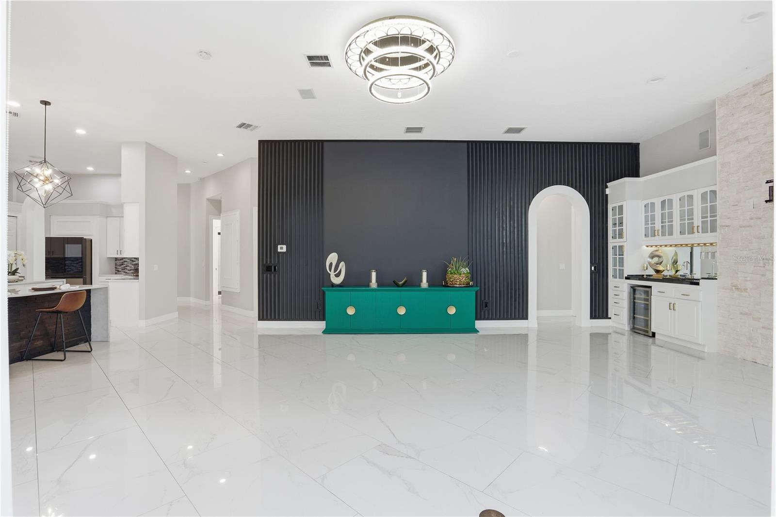CRESCENT OAKS COUNTRY CLUB REGENCY PH 2 - Residential