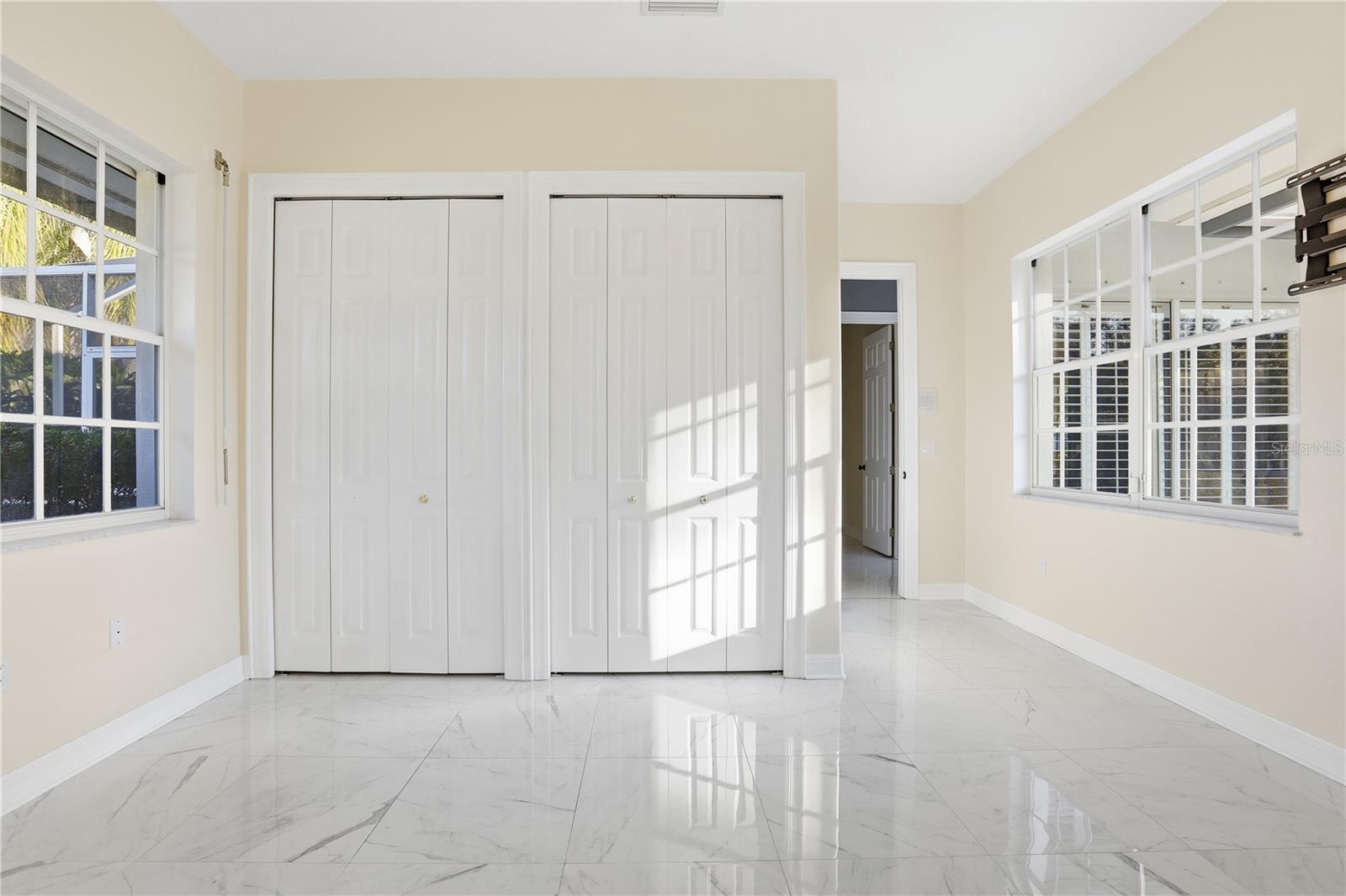 CRESCENT OAKS COUNTRY CLUB REGENCY PH 2 - Residential