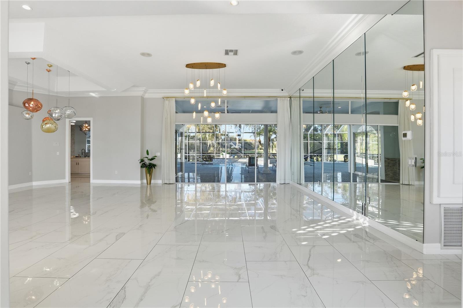 CRESCENT OAKS COUNTRY CLUB REGENCY PH 2 - Residential