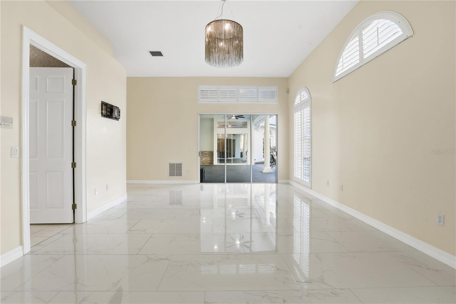 CRESCENT OAKS COUNTRY CLUB REGENCY PH 2 - Residential