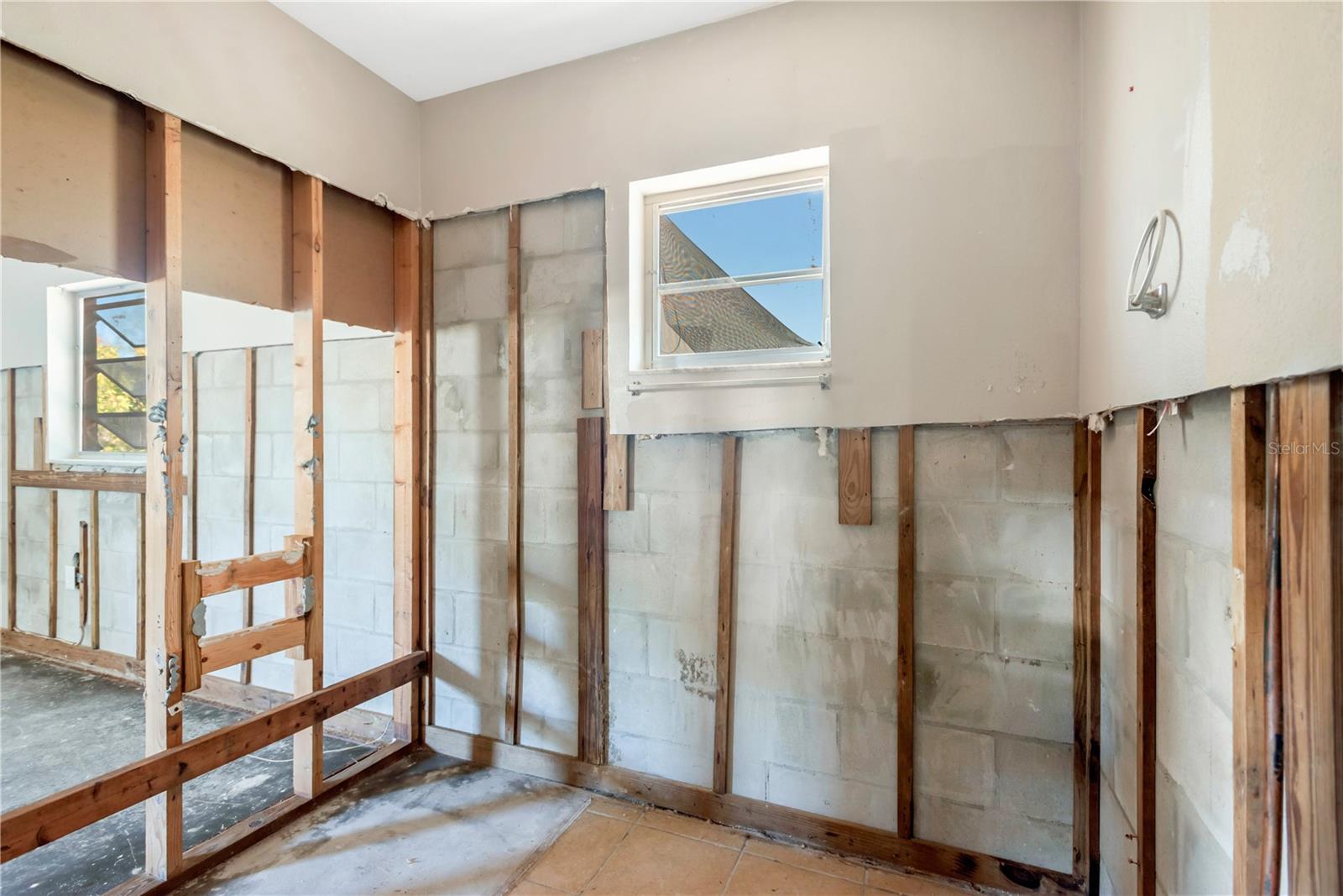 CAREYS PIRATE POINT - Residential