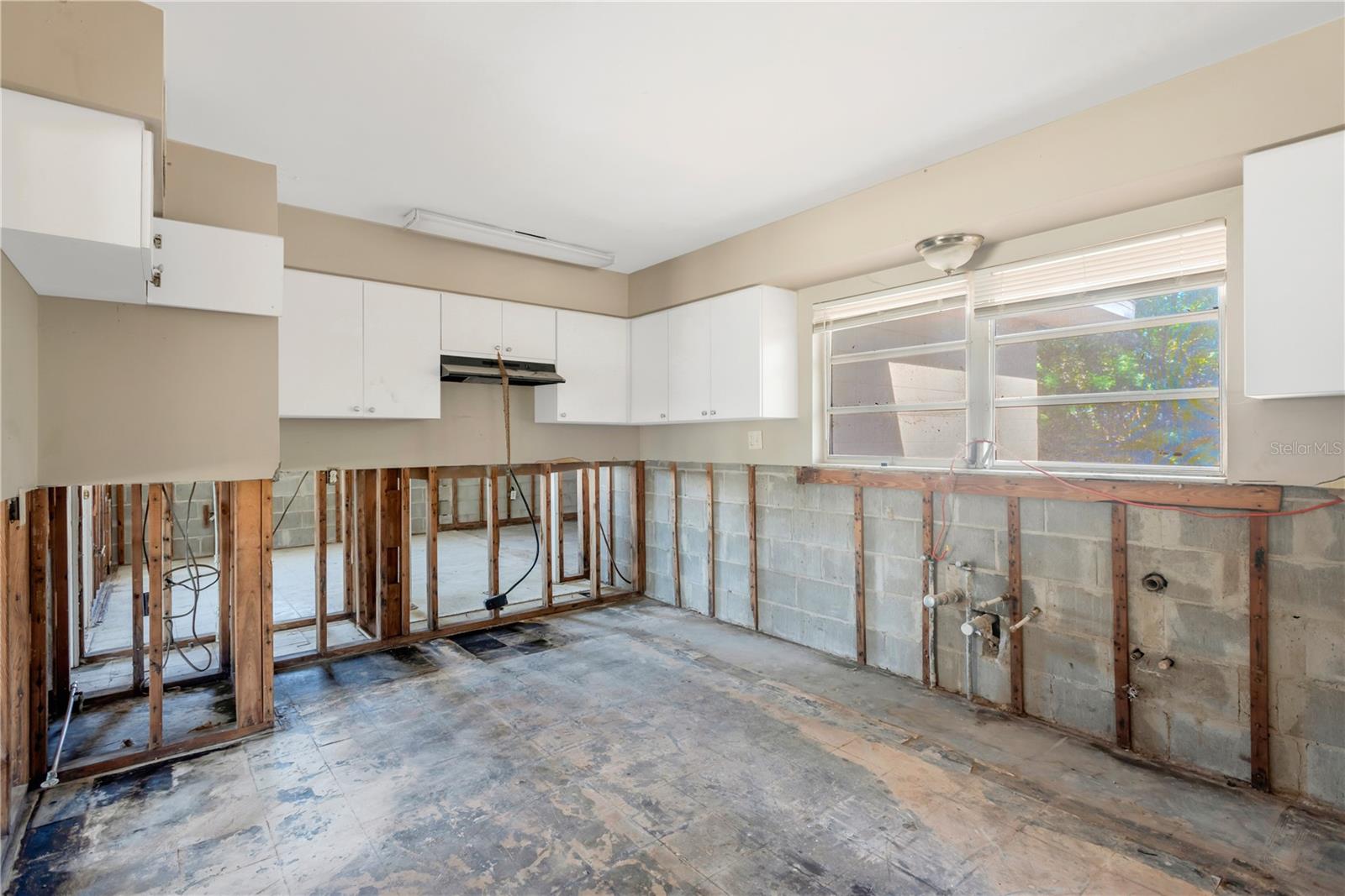 CAREYS PIRATE POINT - Residential