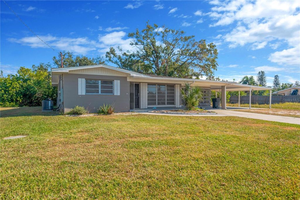Photo of 123 18th Street NW, Ruskin, FL 33570 (MLS # TB8451645)