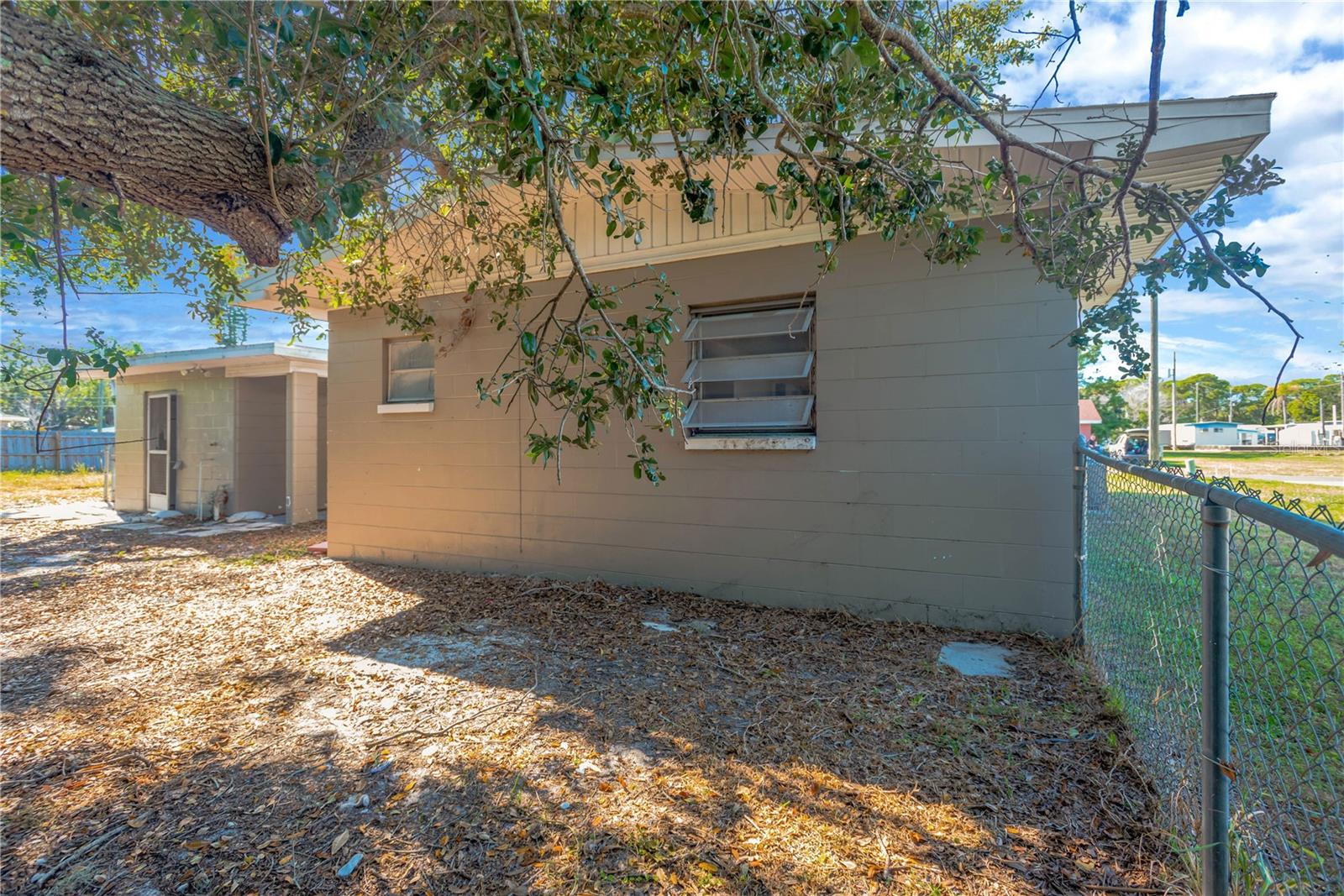 CAREYS PIRATE POINT - Residential