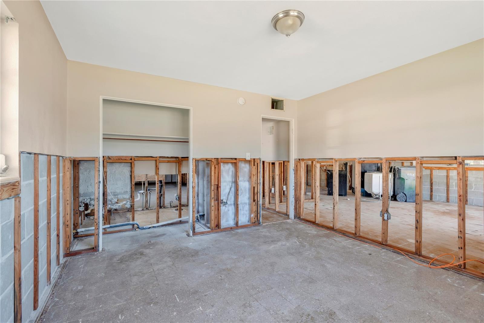 CAREYS PIRATE POINT - Residential