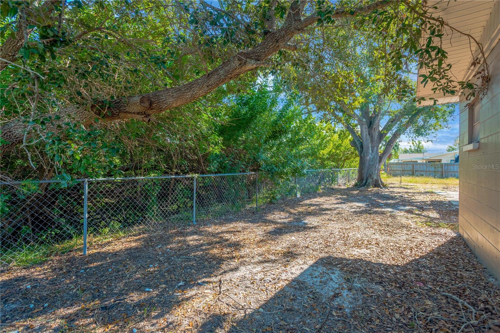 CAREYS PIRATE POINT - Residential