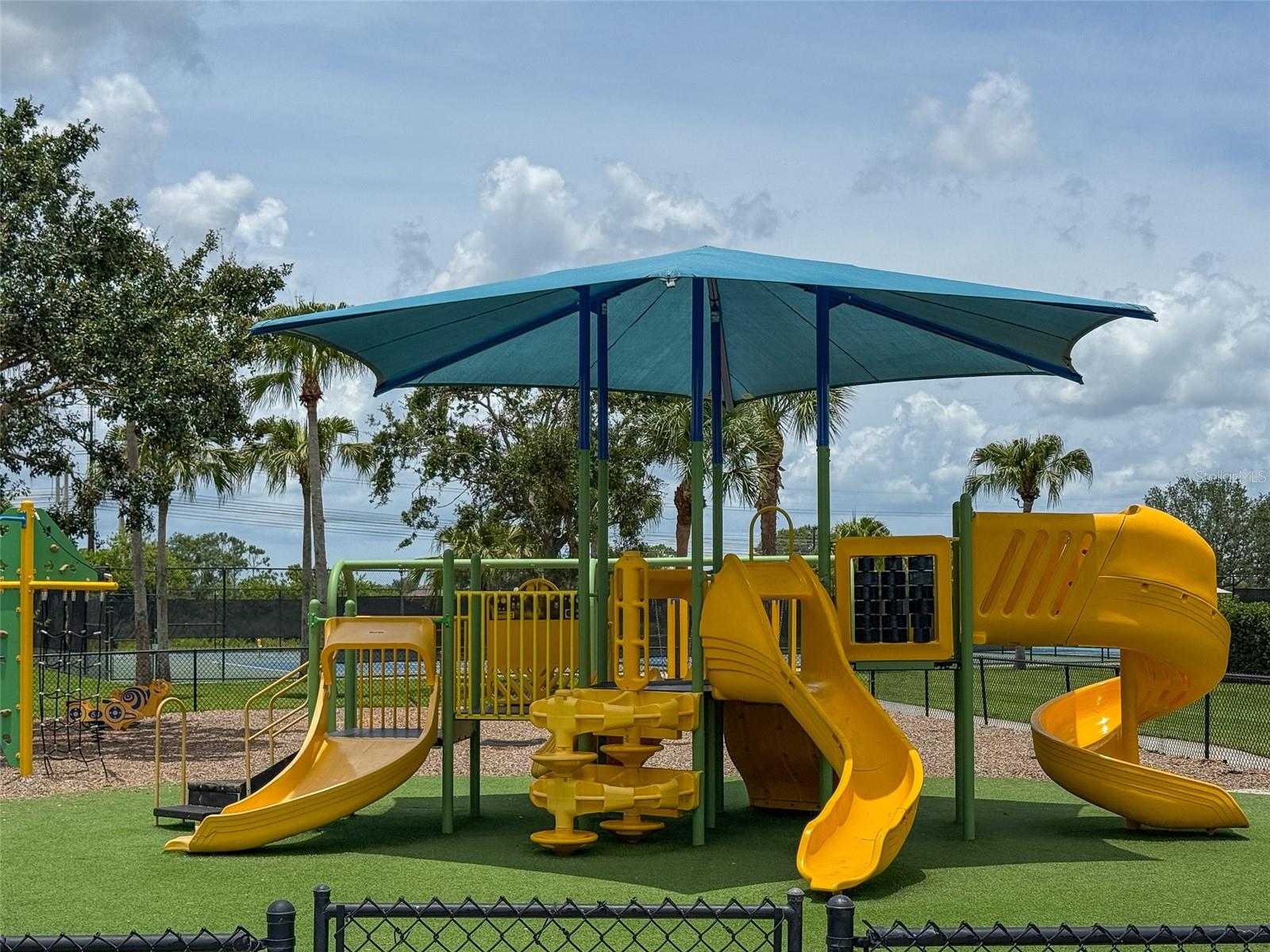 STONEYBROOK AT HERITAGE HARBOUR - Residential