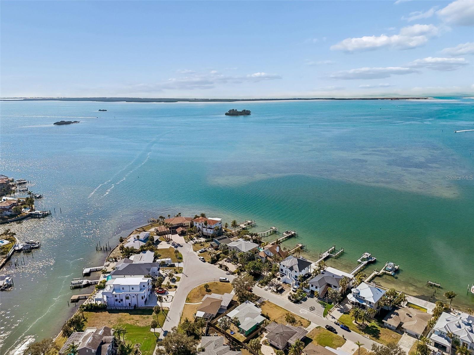 BAYWOOD SHORES - Residential