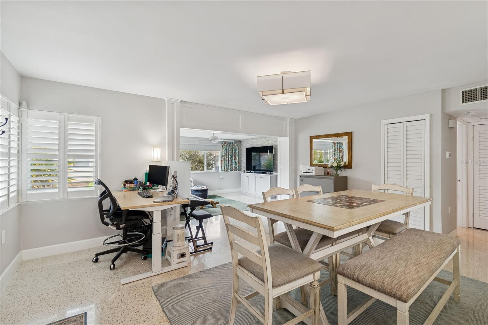 BAYWOOD SHORES - Residential