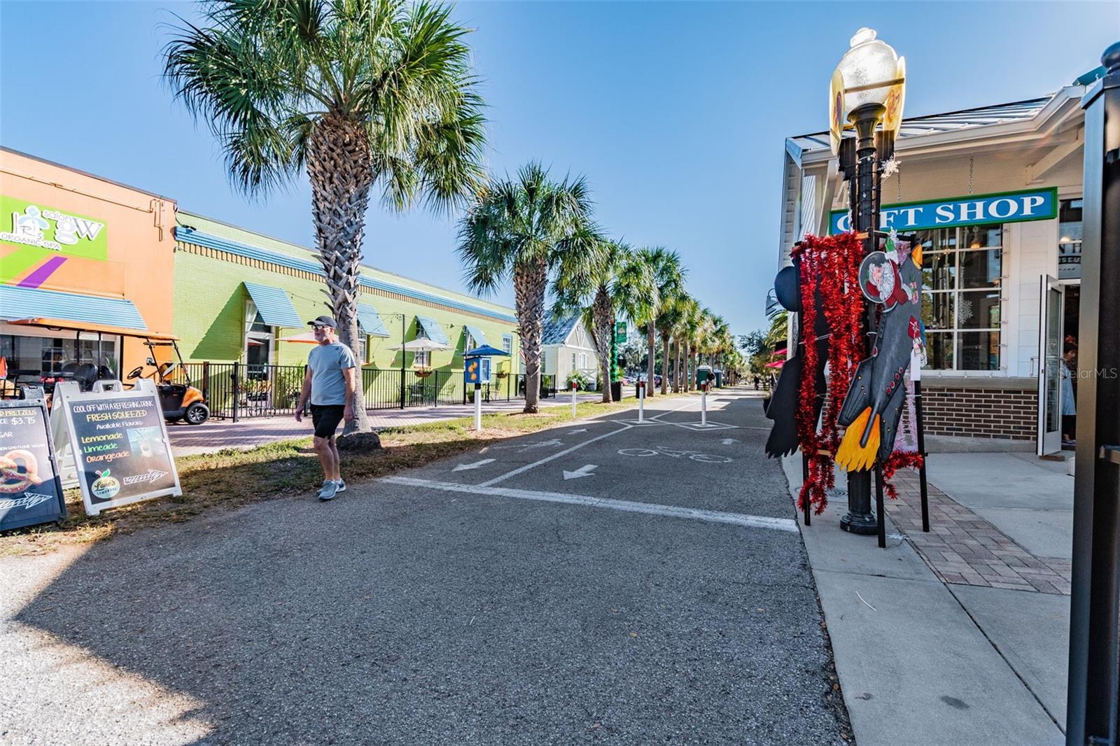 BAYWOOD SHORES - Residential