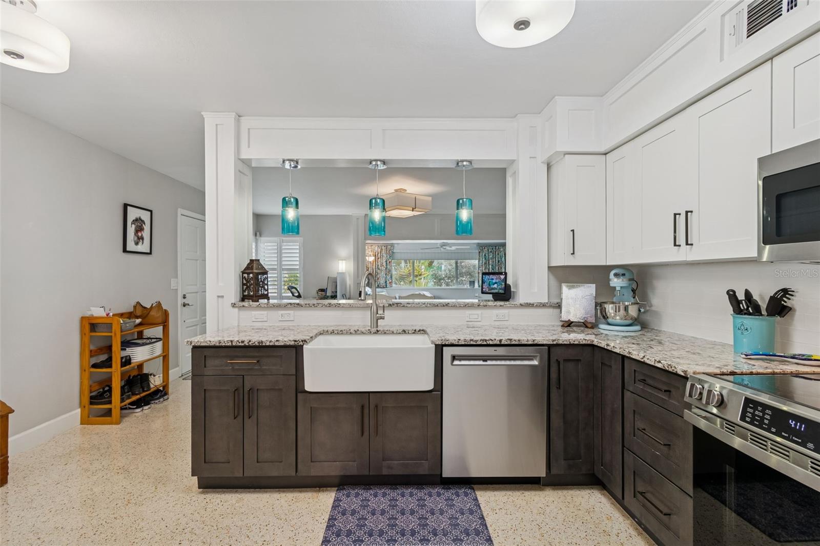 BAYWOOD SHORES - Residential