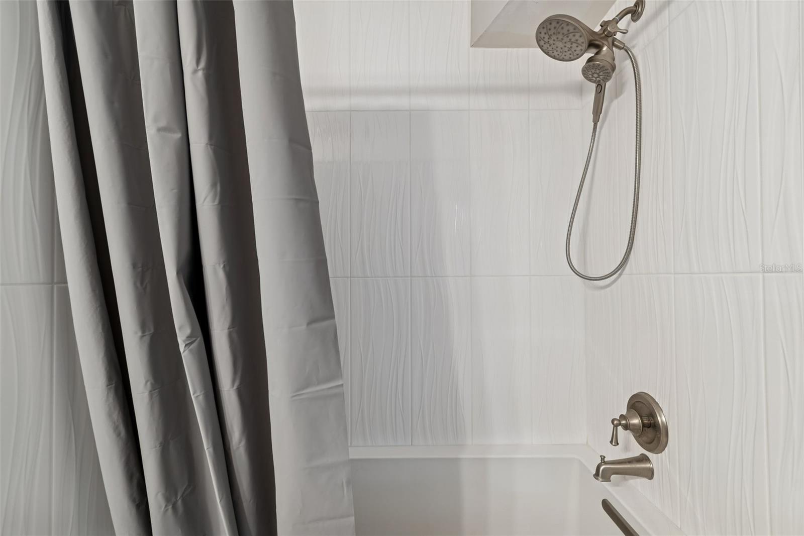 BAYWOOD SHORES - Residential