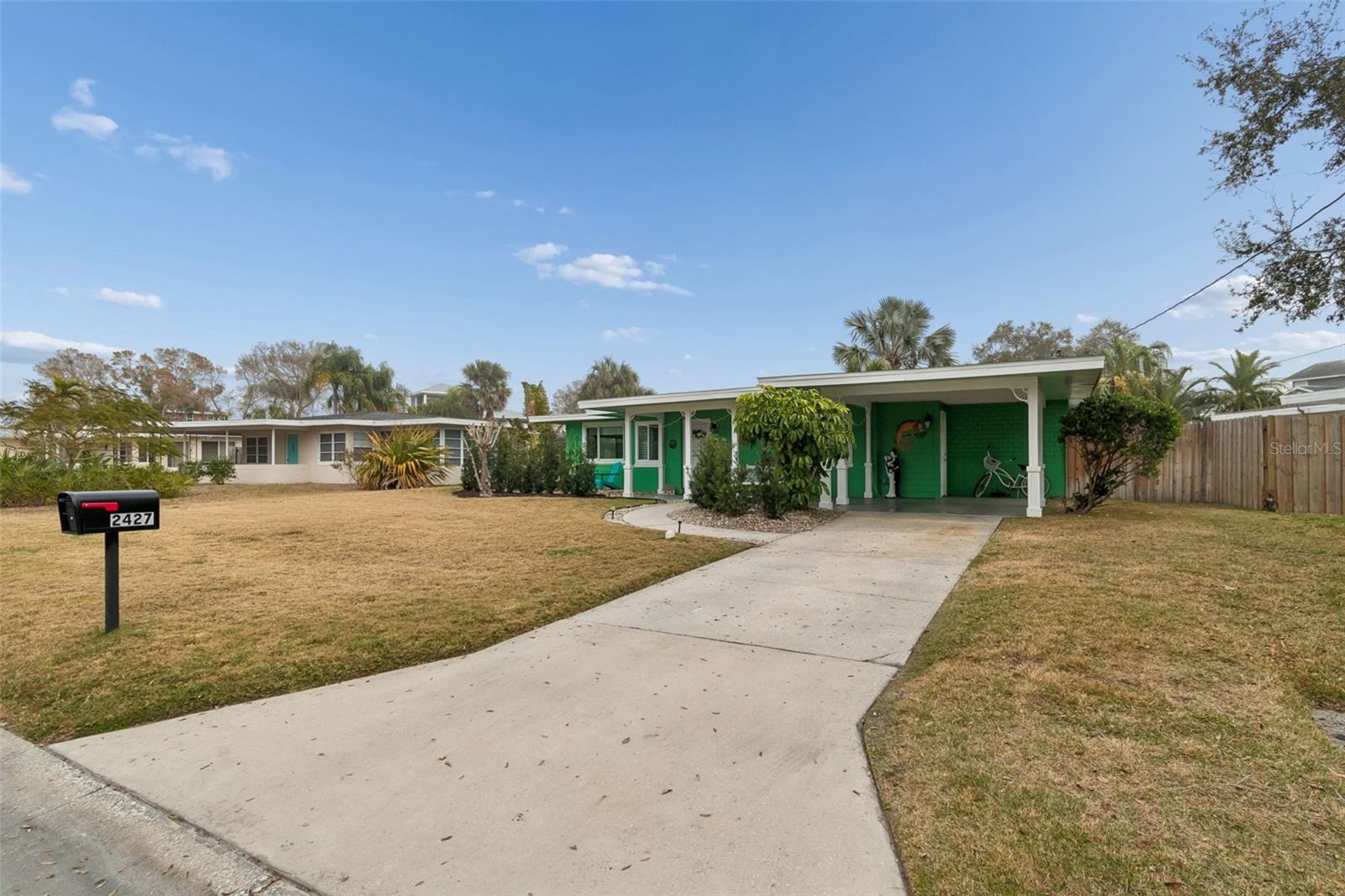 BAYWOOD SHORES - Residential