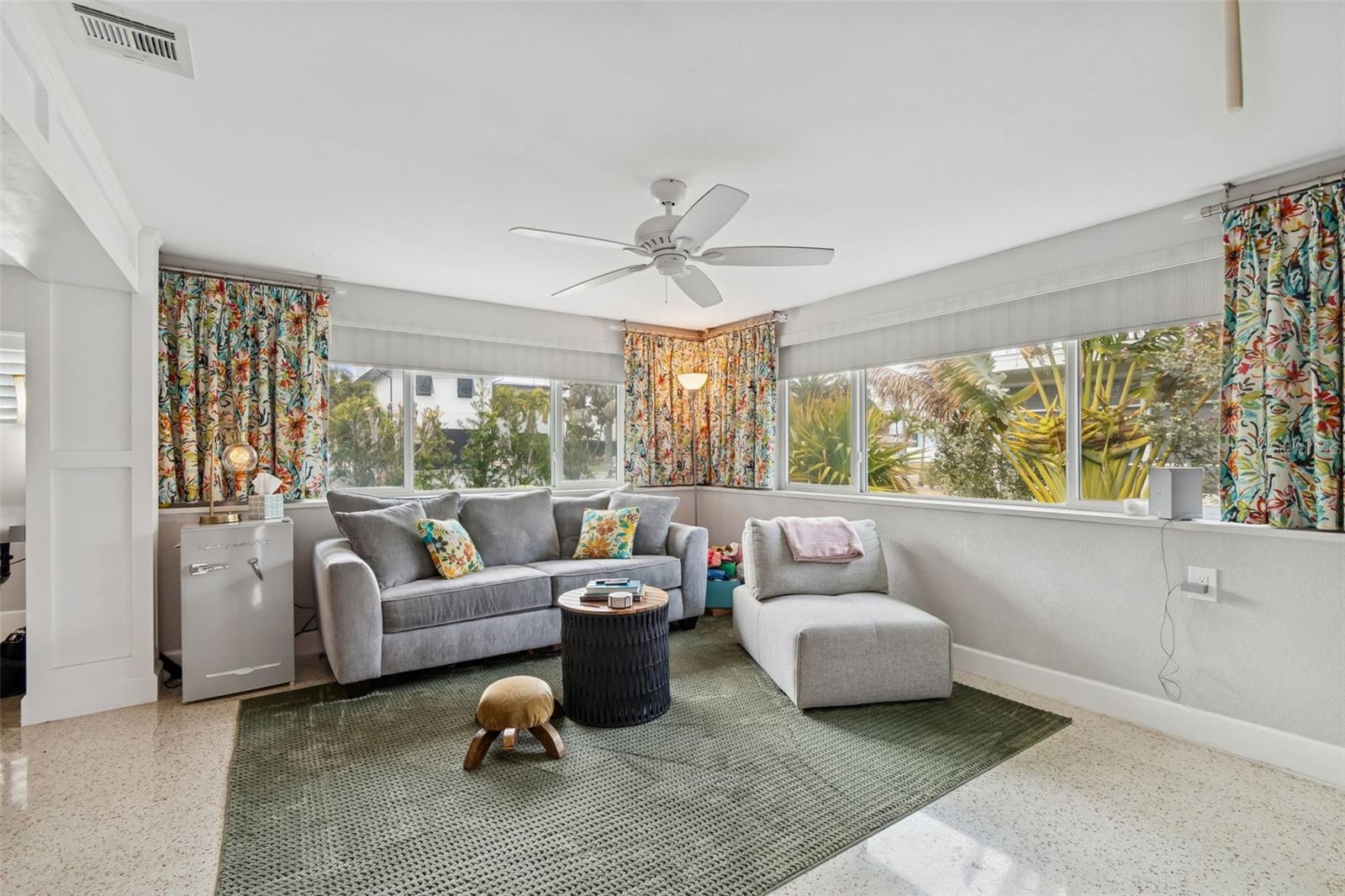 BAYWOOD SHORES - Residential