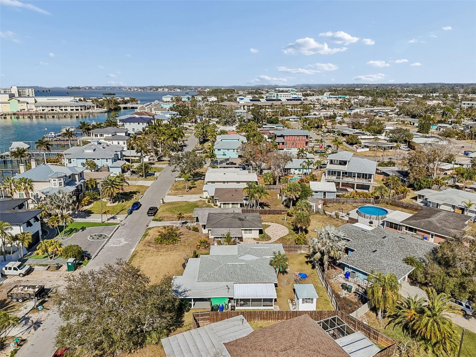 BAYWOOD SHORES - Residential