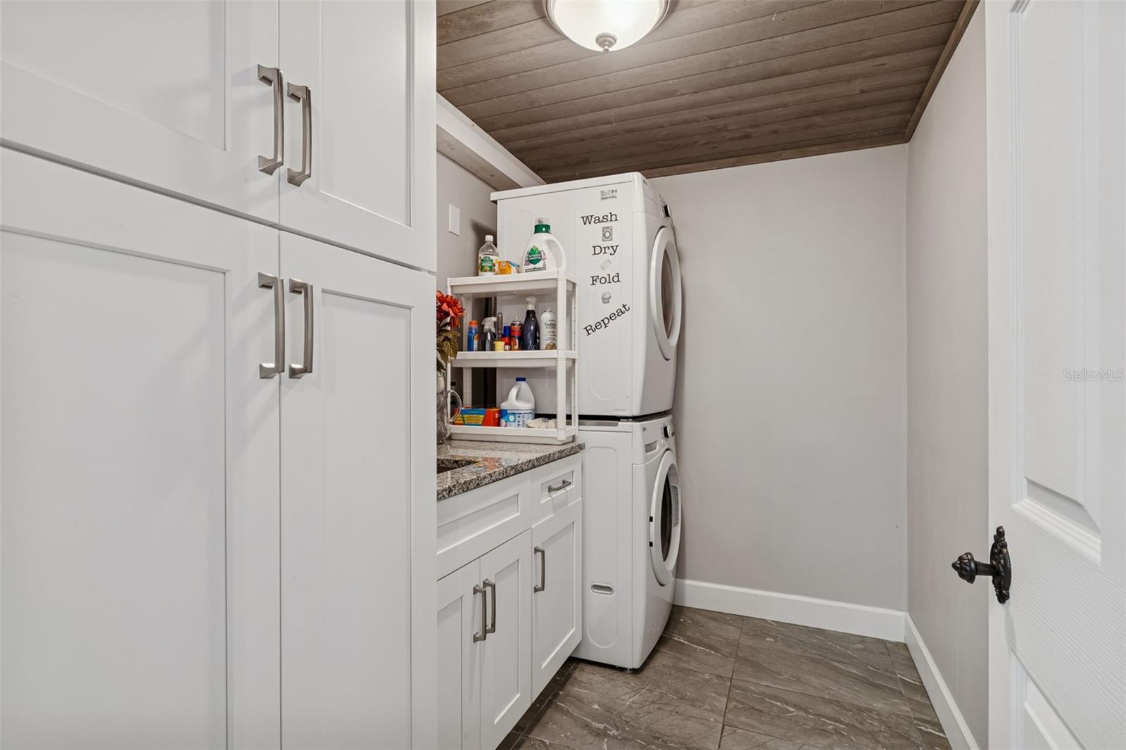 BAYWOOD SHORES - Residential