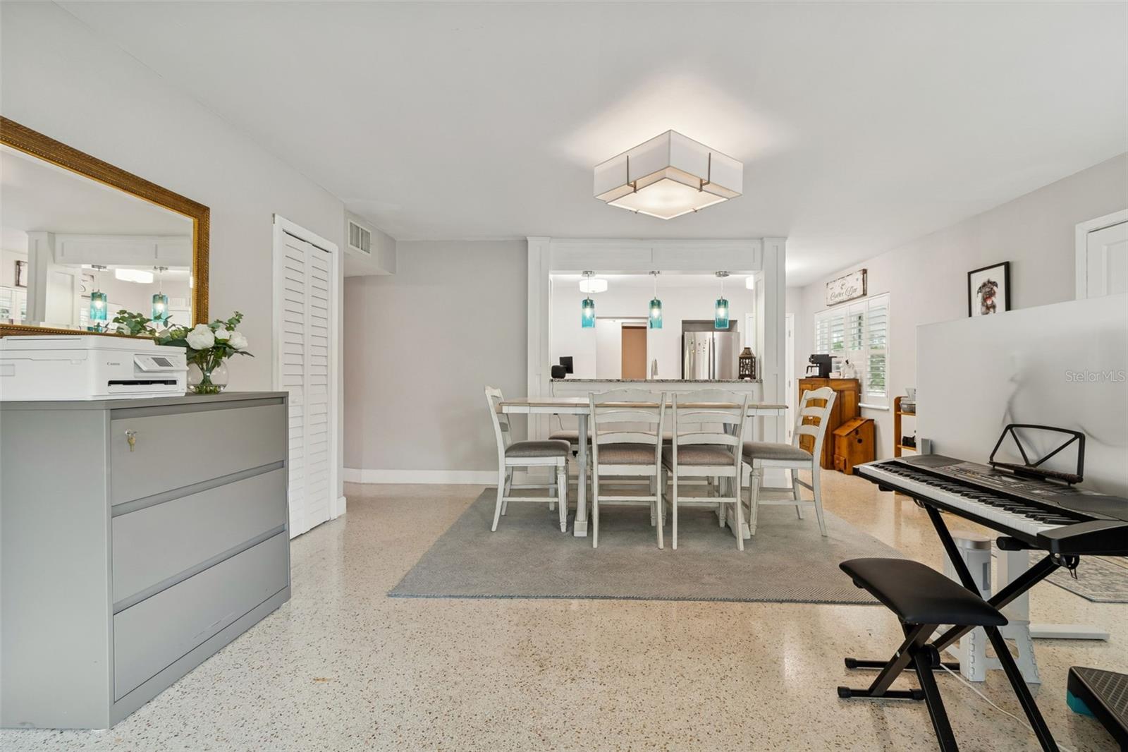 BAYWOOD SHORES - Residential