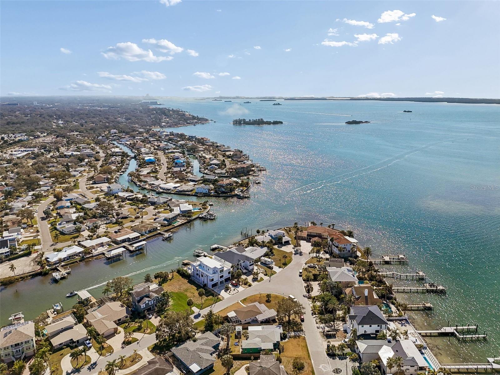 BAYWOOD SHORES - Residential