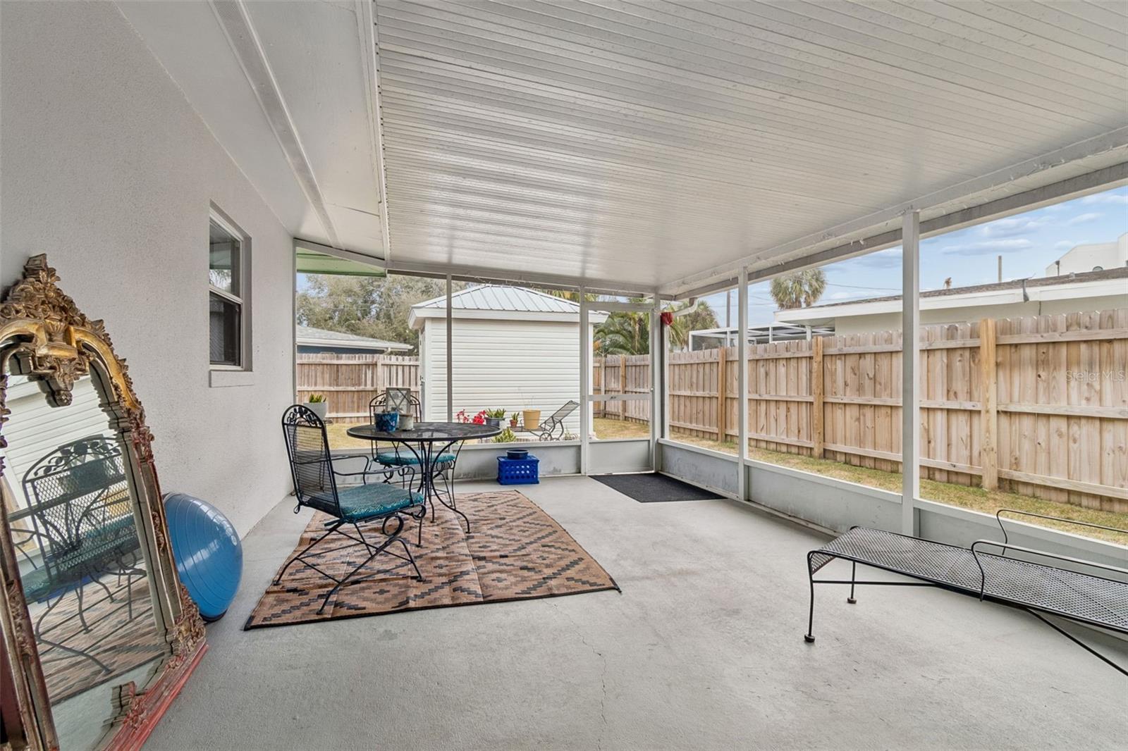 BAYWOOD SHORES - Residential