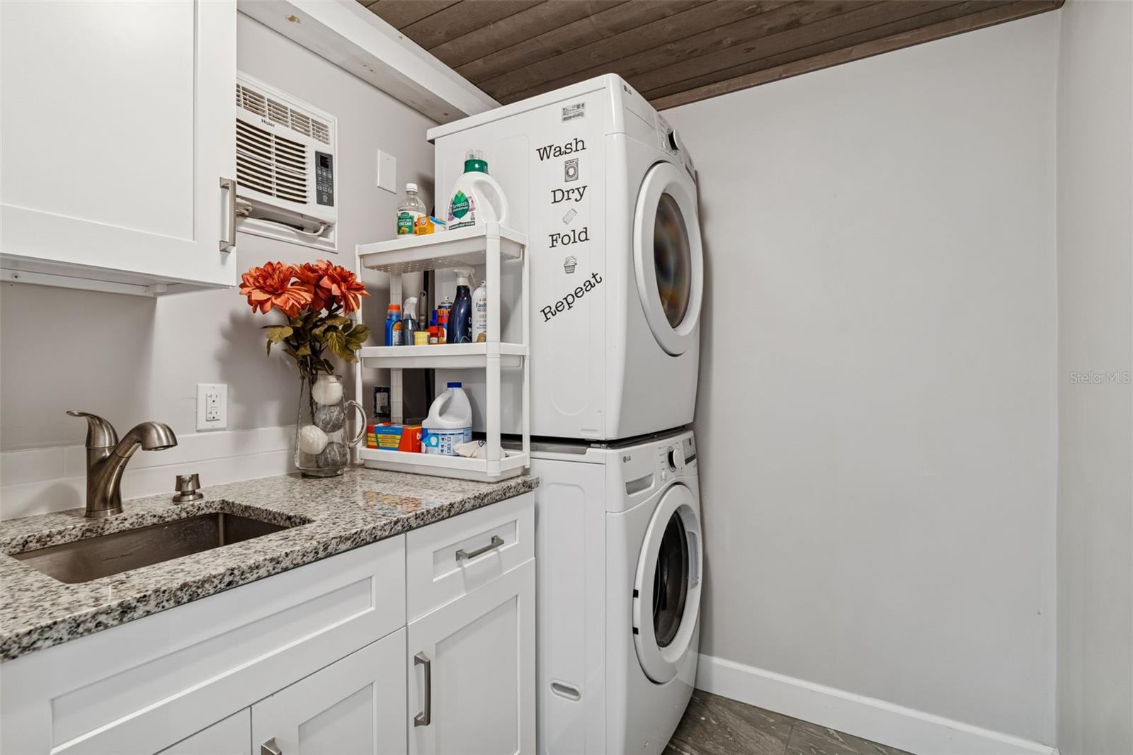 BAYWOOD SHORES - Residential