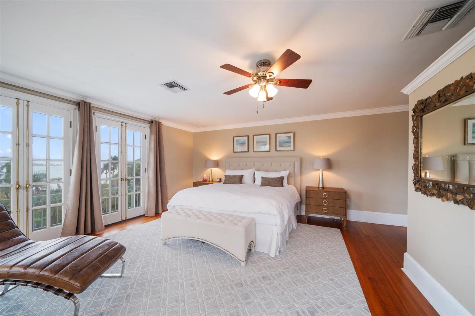 HARBOR OAKS - Residential