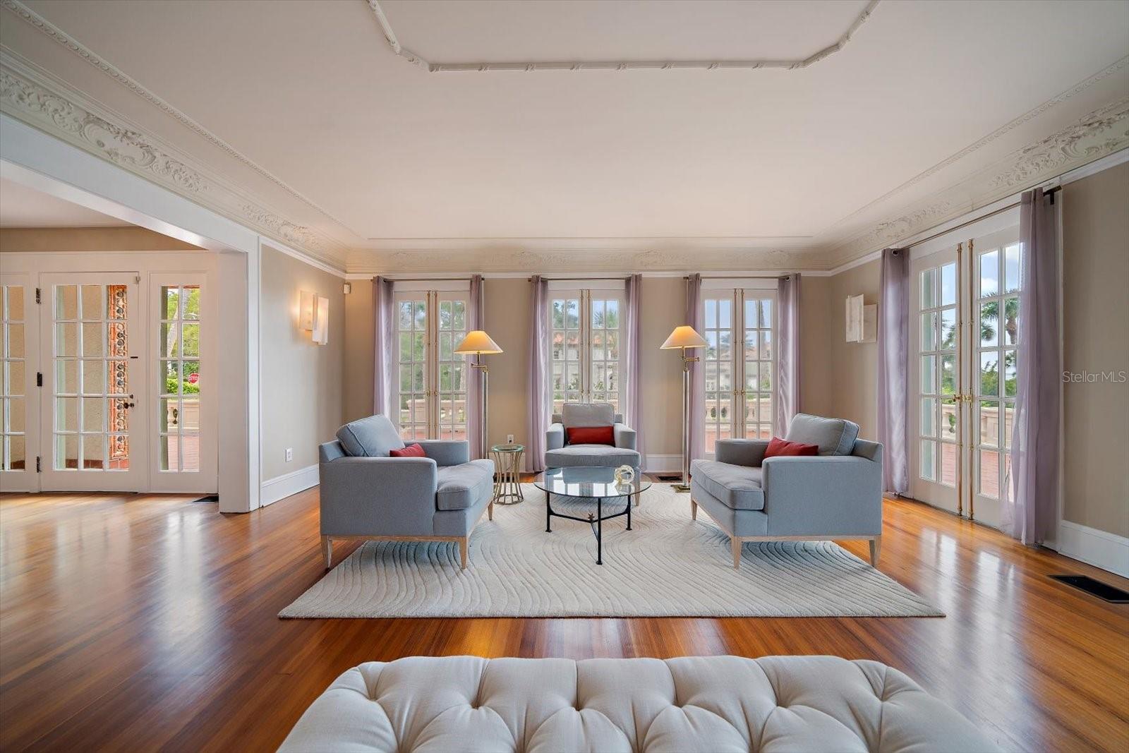 HARBOR OAKS - Residential