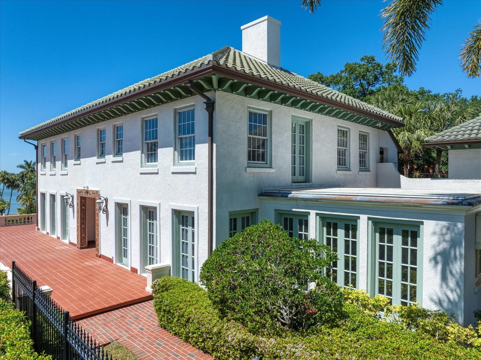 HARBOR OAKS - Residential