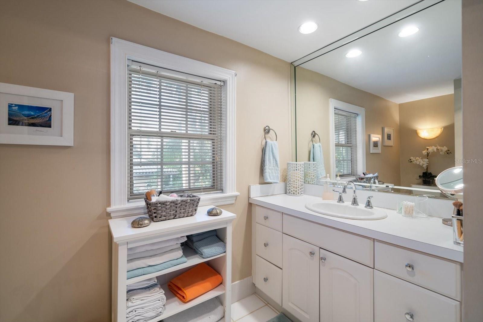 HARBOR OAKS - Residential