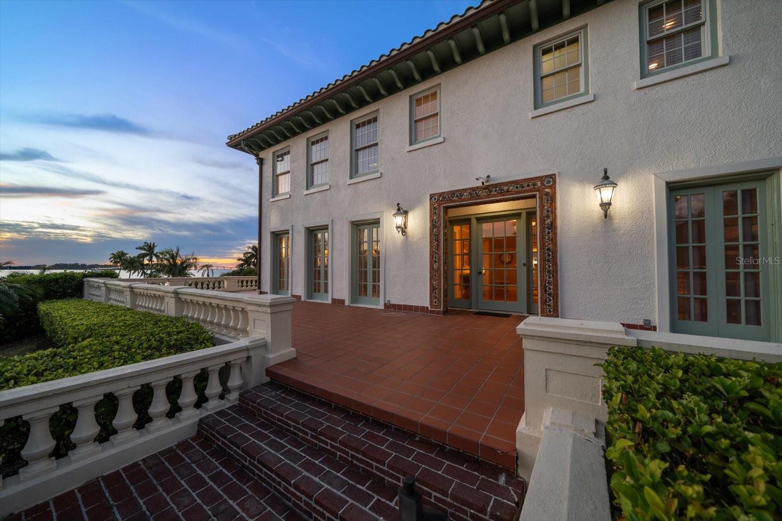 HARBOR OAKS - Residential