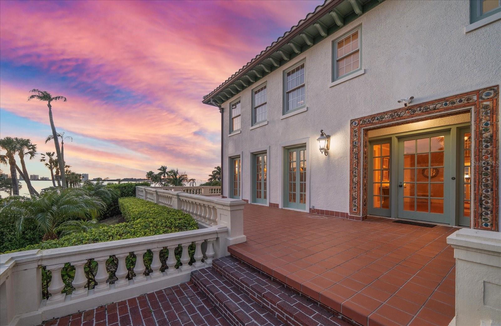 HARBOR OAKS - Residential