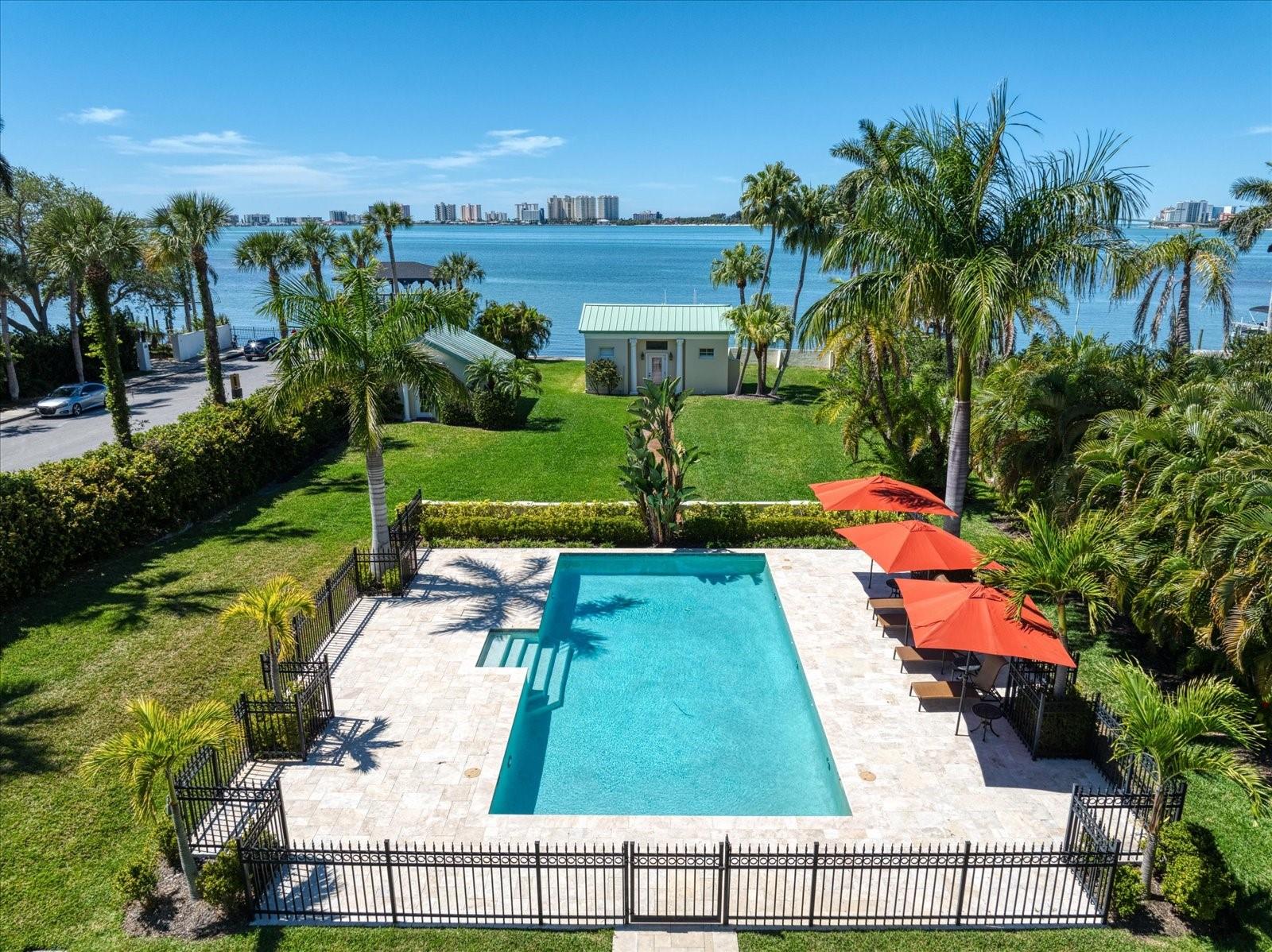 HARBOR OAKS - Residential