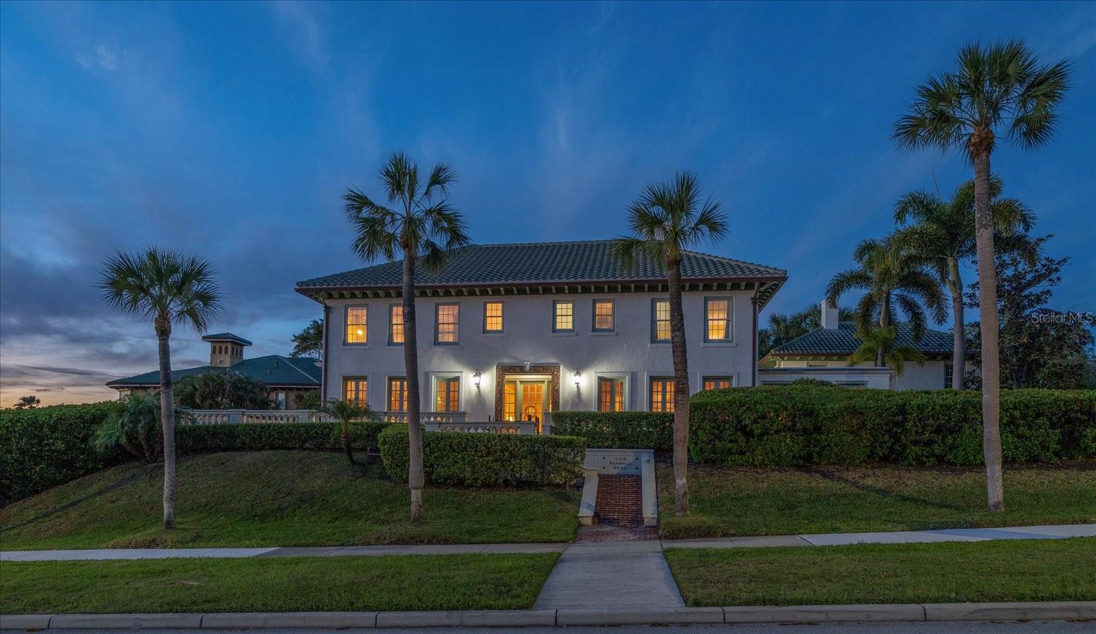 HARBOR OAKS - Residential