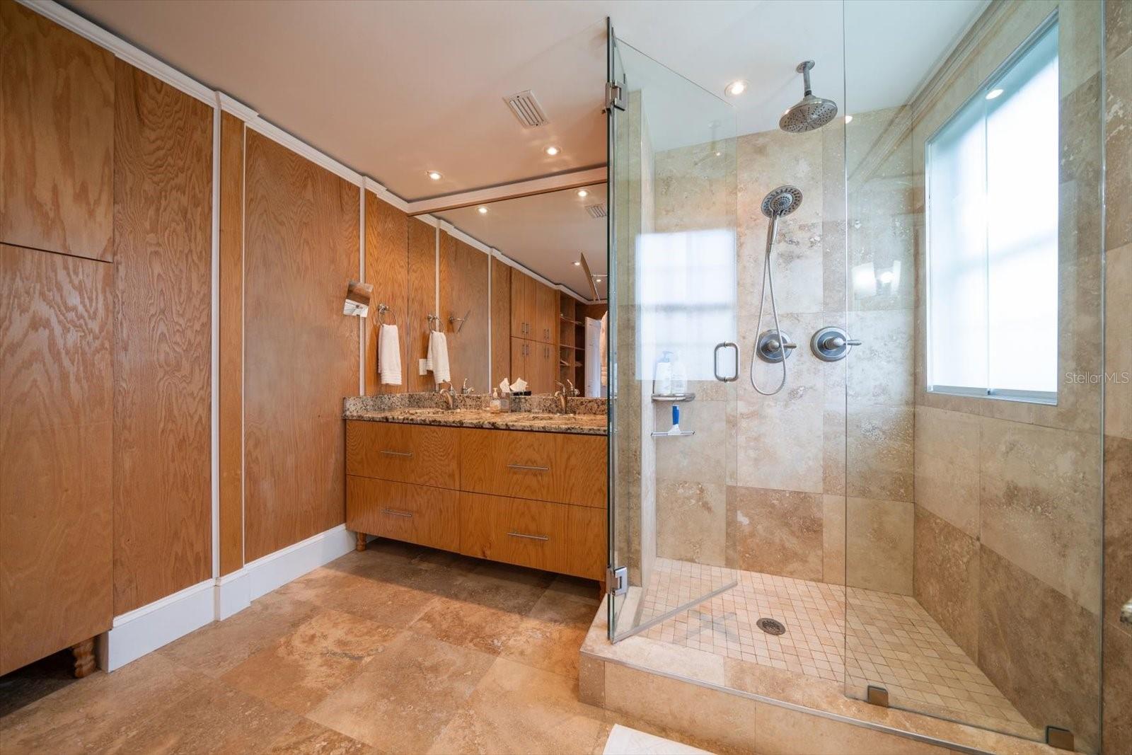 HARBOR OAKS - Residential