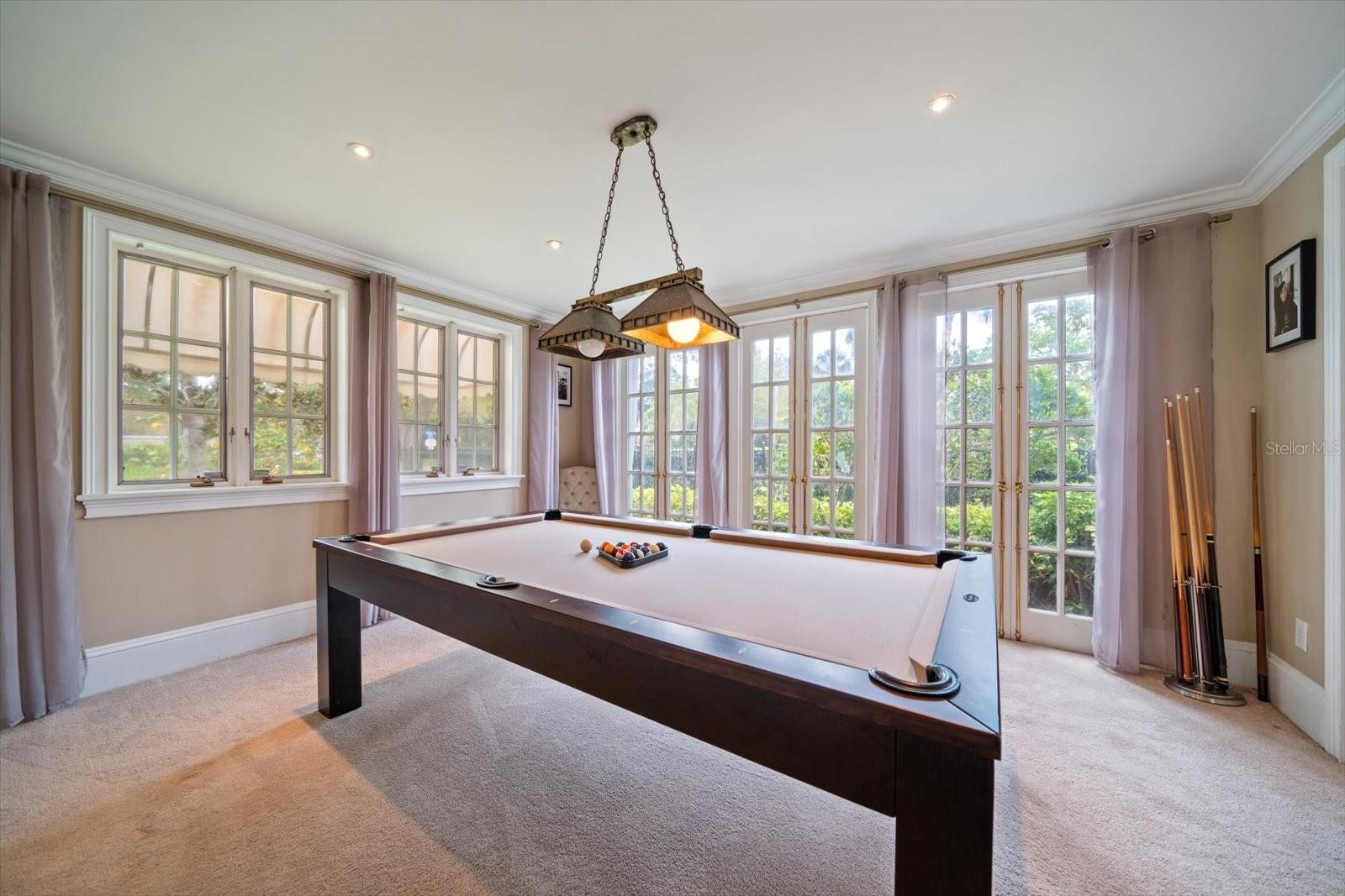 HARBOR OAKS - Residential