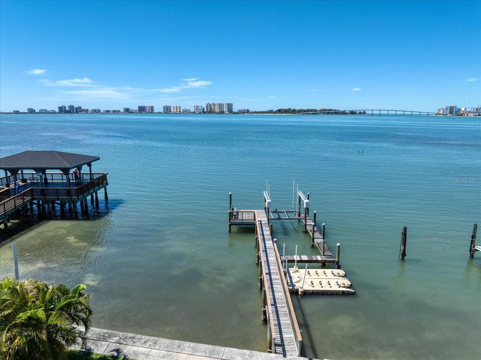 HARBOR OAKS - Residential