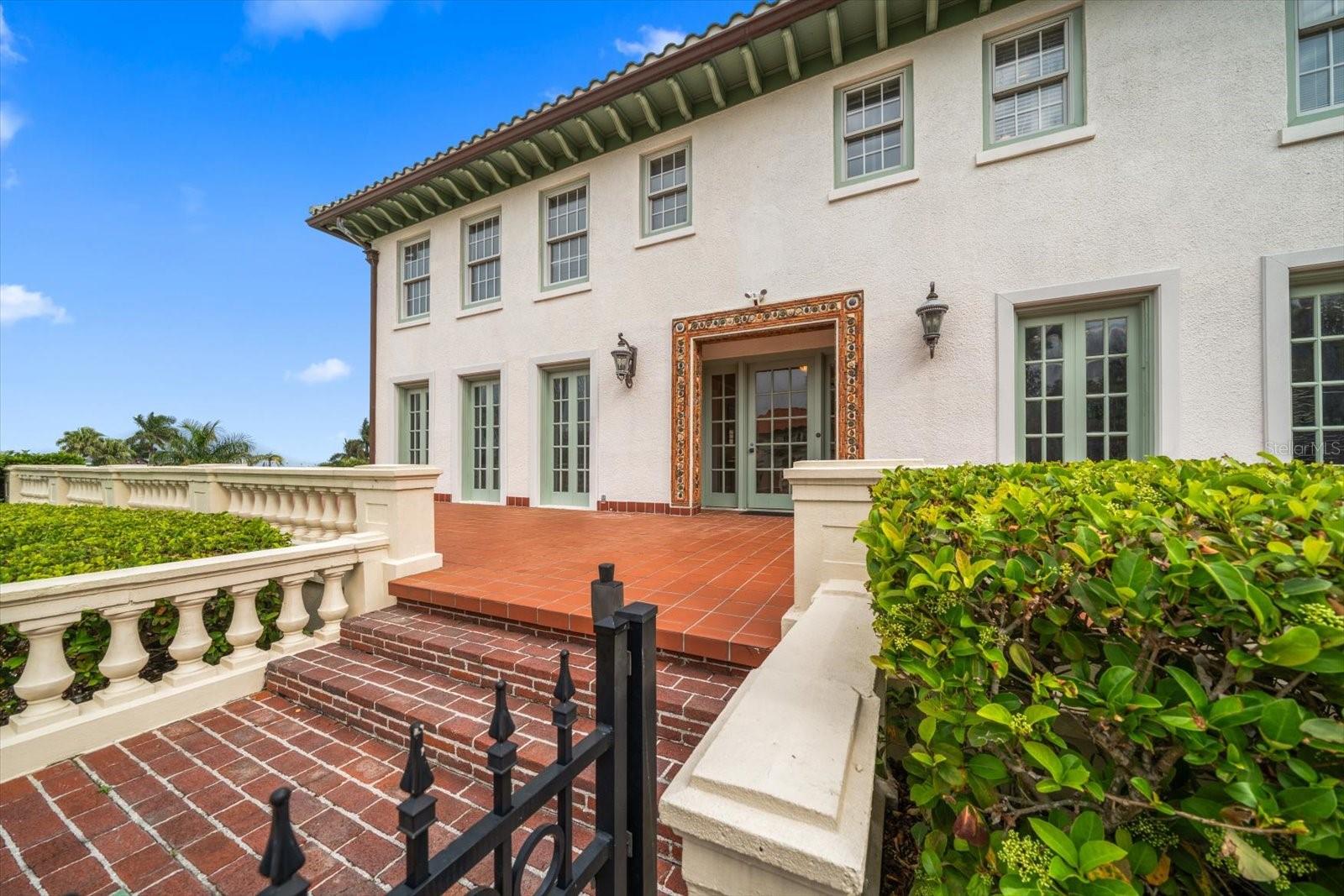 HARBOR OAKS - Residential